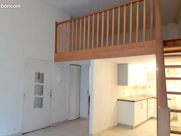 Un appartement mezzanine, place de parking