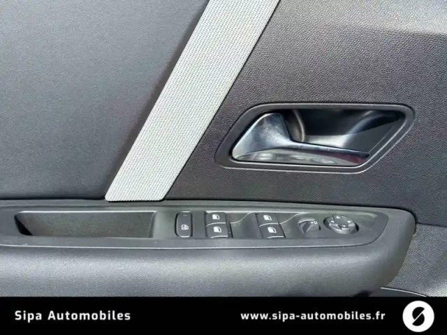 Citroën C4 e- 156 ch autonomie étendue — photo 25