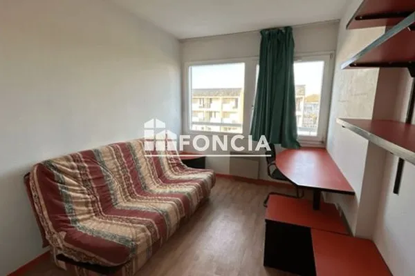 Studio 1 pièce 14 m²