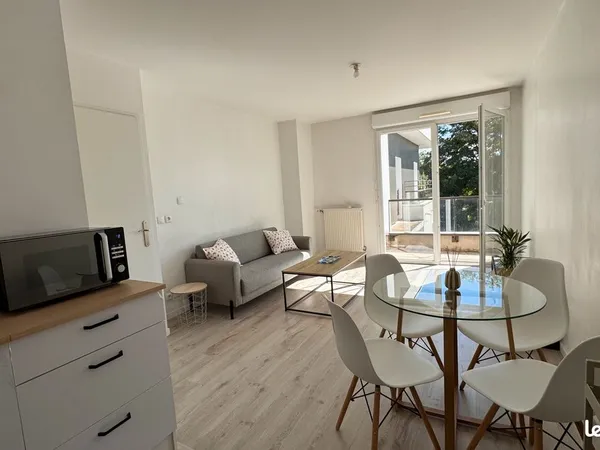T2 - 42m² - Proche gare - 1050 CC