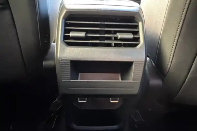 Peugeot 3008 hybrid 145 e-dcs6 — photo 96