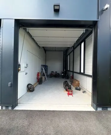 Box de stockage 33 m2