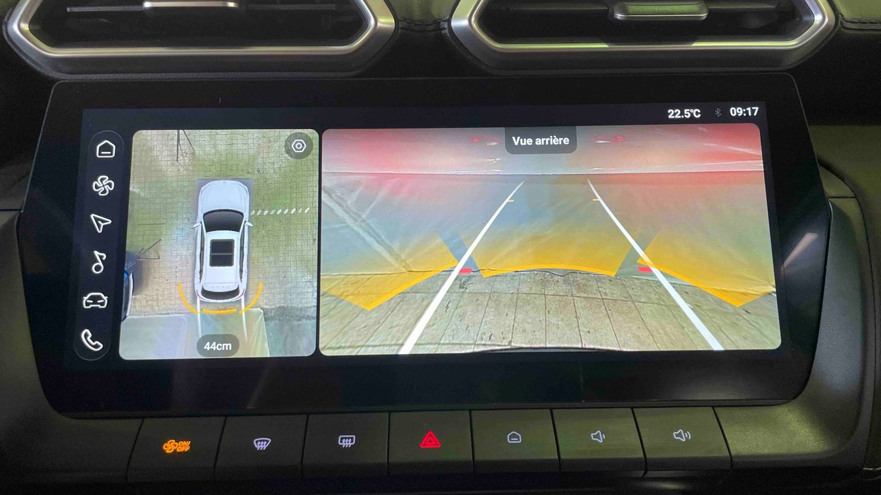 MG ZS 1.5 L Hybrid+ 197 ch — photo 18