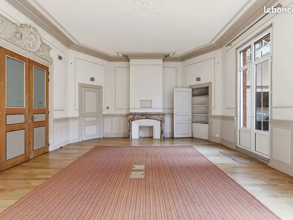 Appartement 5 pièces 392 m²