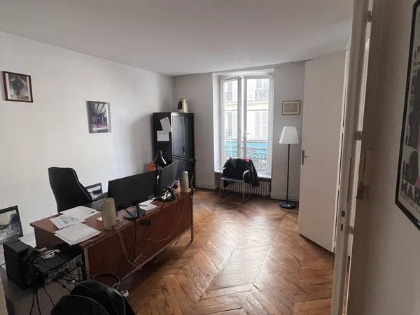 Bureaux 100 m²