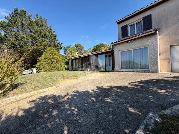 Villa 7 pièces 156 m²
