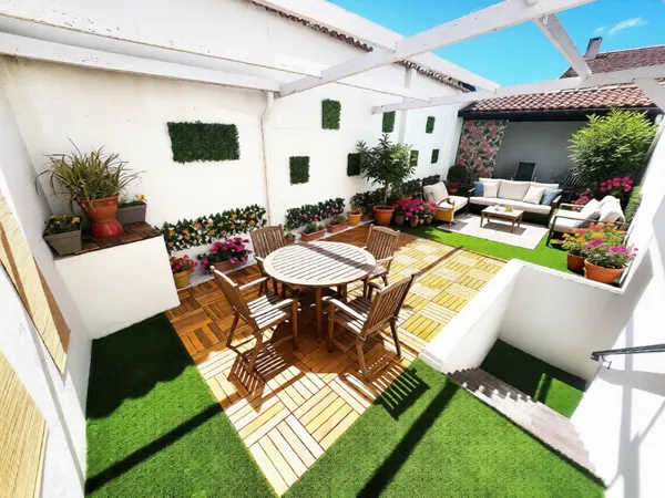 Elégante maison de ville avec CLIM., balcon et patio PLEIN SUD