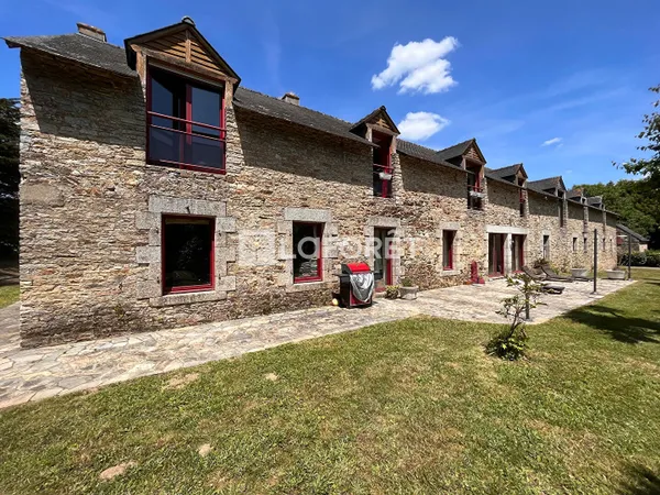Maison 6 pièces 273 m²