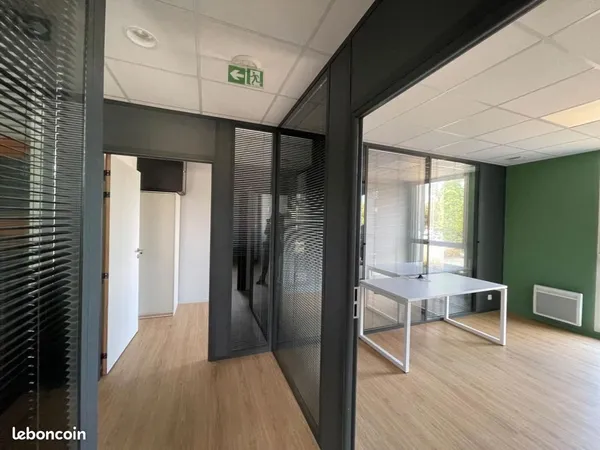 Bureaux 83 m²