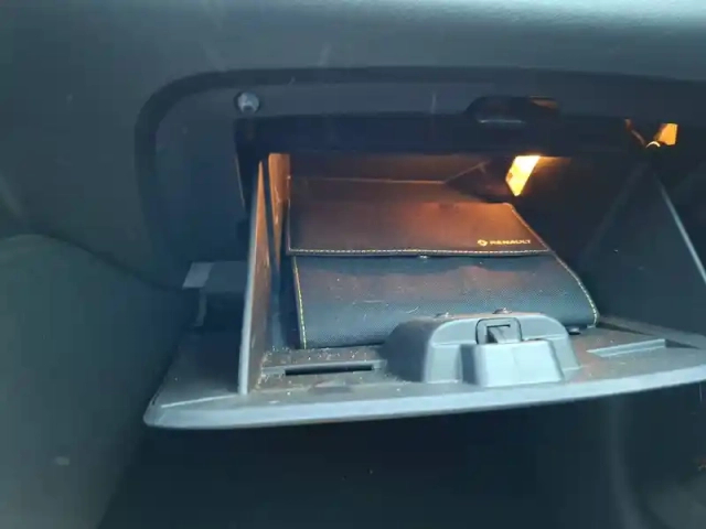 Renault Clio dci 90 e6c — photo 25