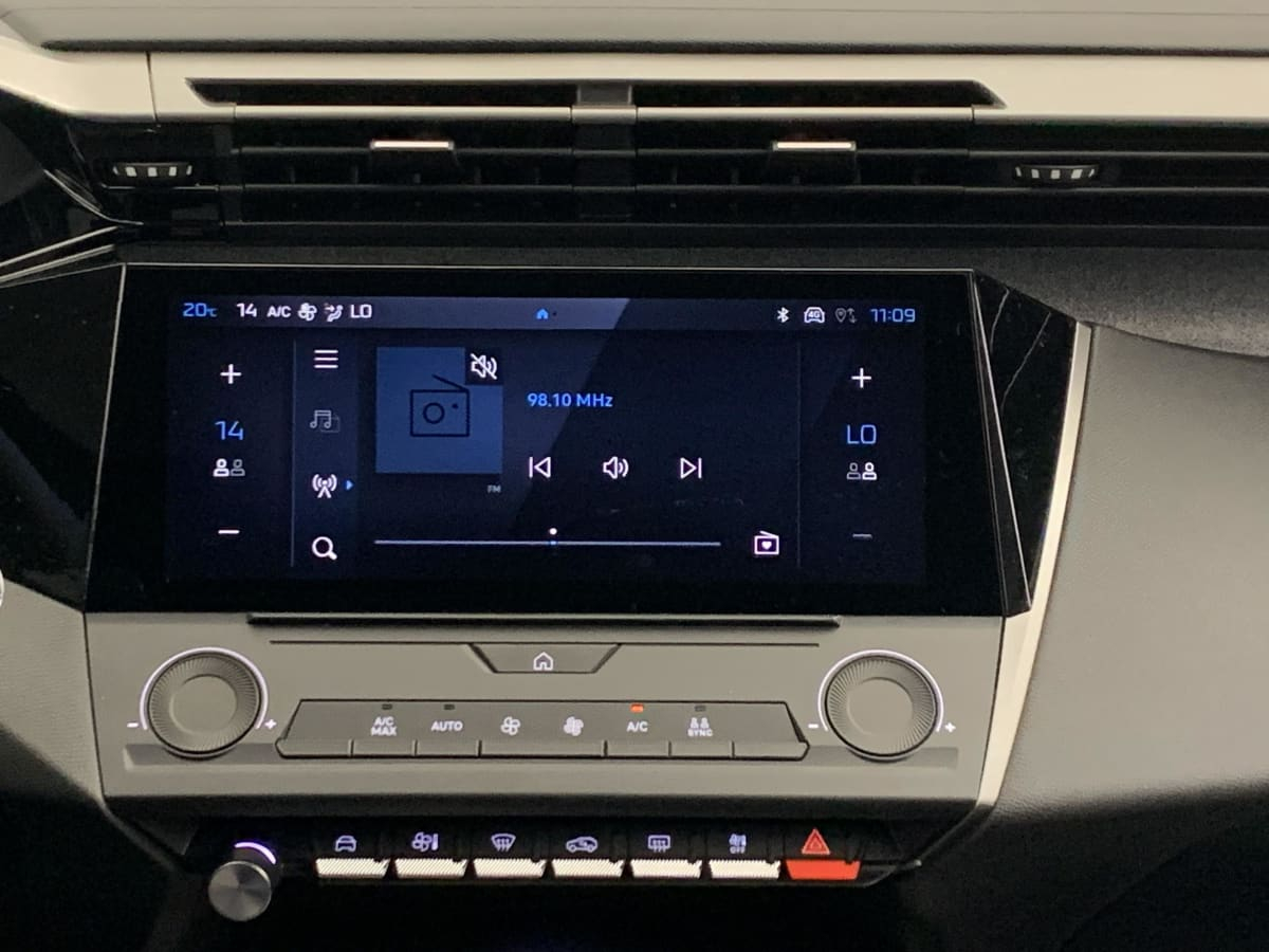 Peugeot 308 — photo 18