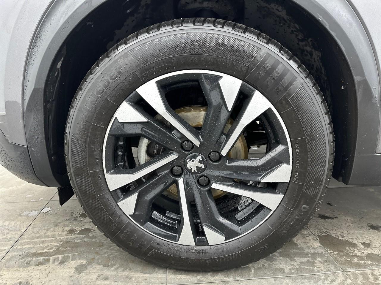 Peugeot 2008 puretech 130 s&s eat8 allure — photo 14