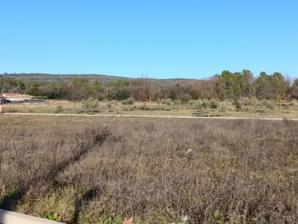 Terrain 150 m²