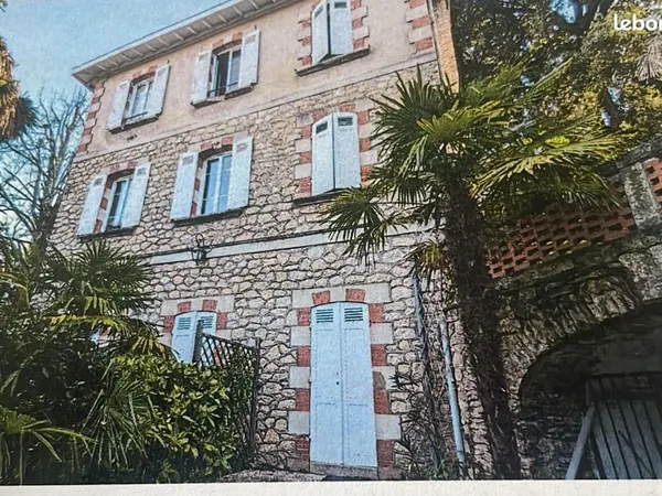 Studio ville d'hiver a 6min a pied de gare et commerces