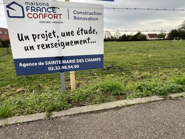 Terrain 812 m²