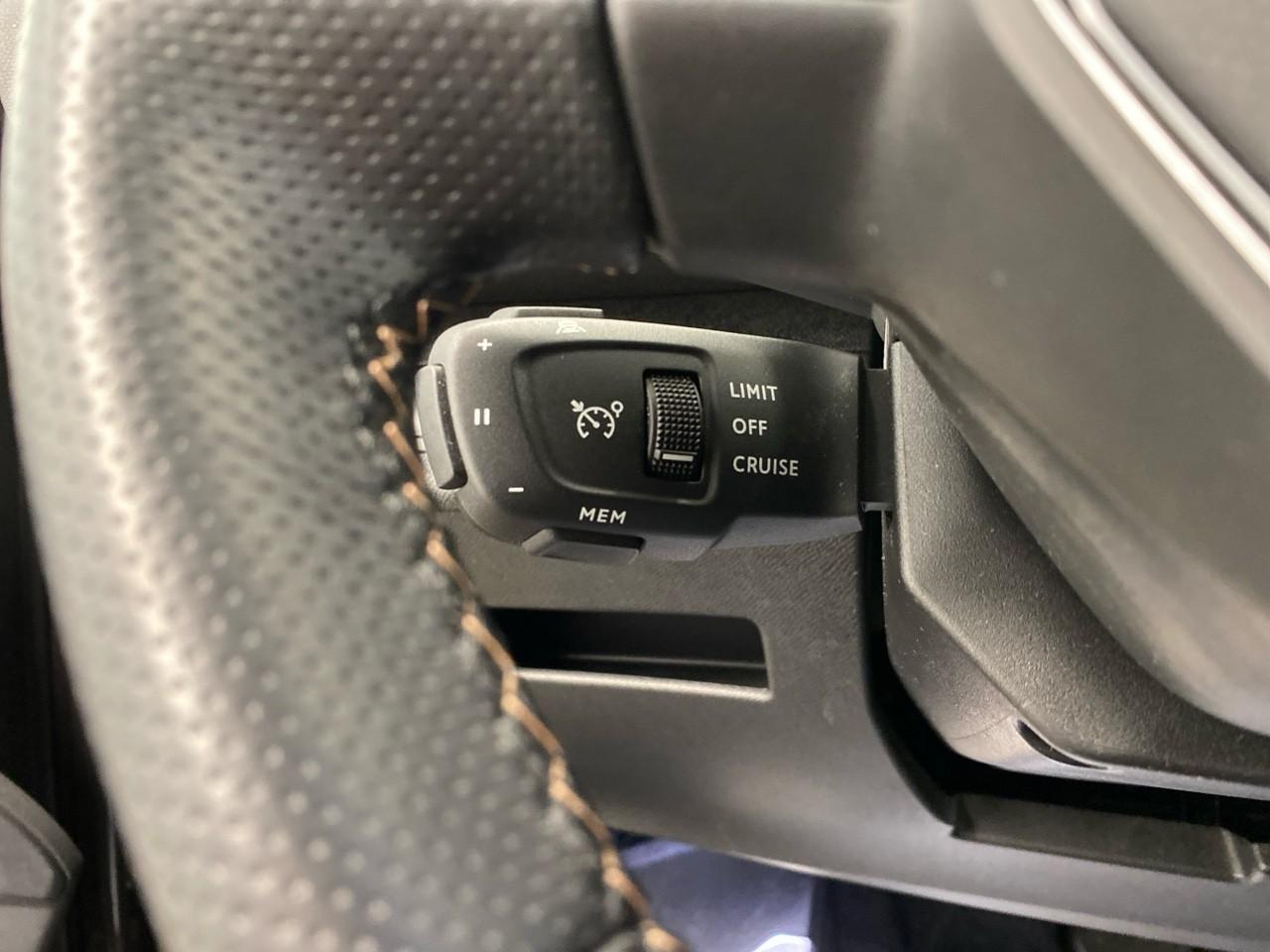 Peugeot 3008 hybrid 225 e-eat8 gt — photo 19