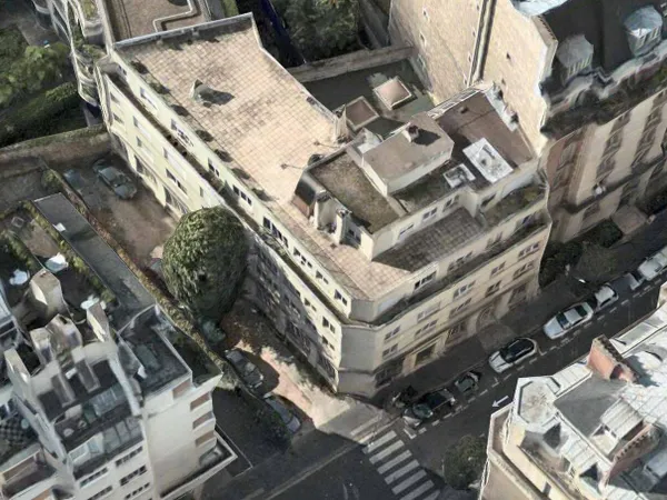 Local commercial 776 m²