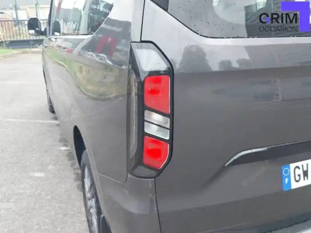 Ford Tourneo custom 320 l2h1 2.0 ecoblue 150 ch — photo 19