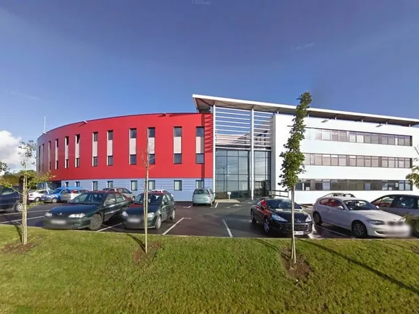 Bureaux 241 m²