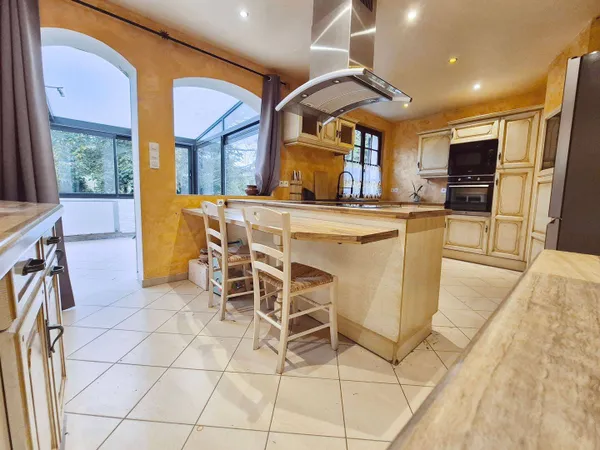 Maison 8 pièces 150 m²