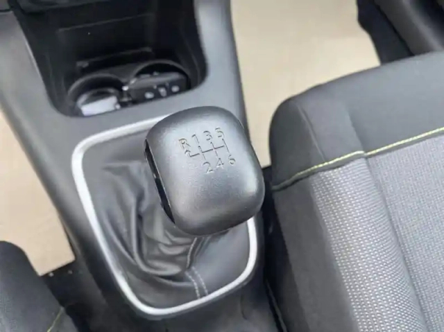 Citroën C3 1.2 puretech 110ch s&amp;s shine 120-123g — photo 29