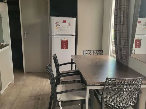 Mobil-home 3 chambres dans camping 4*