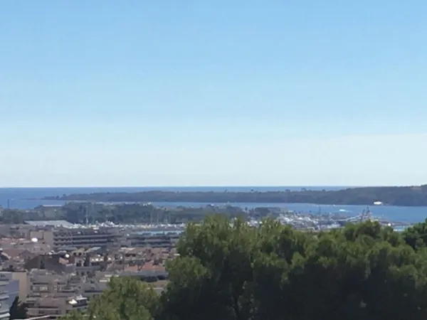 CANNES T3/T4 BEAU BOURGEOIS 145m2 VUE MER TERRASSE DE 20M2