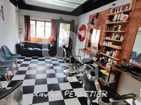 Commerce 24 m²