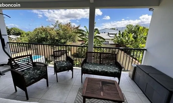 À louer - Duplex T4 avec jardins, vérandas et parking - La Rivière
