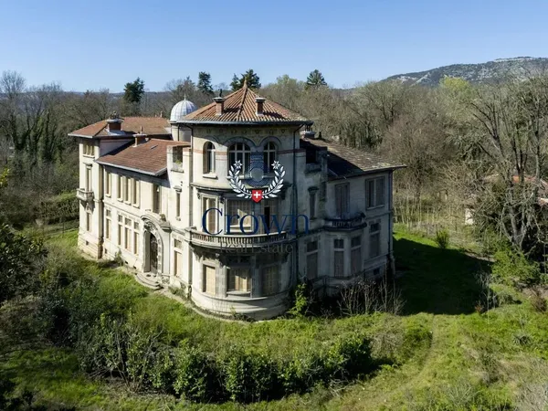 Château 20 pièces 1485 m²
