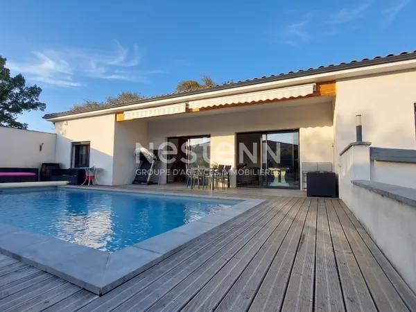 MAGNIFIQUE MAISON DE PLAIN PIED AVEC PISCINE QUARTIER RECHERCHE