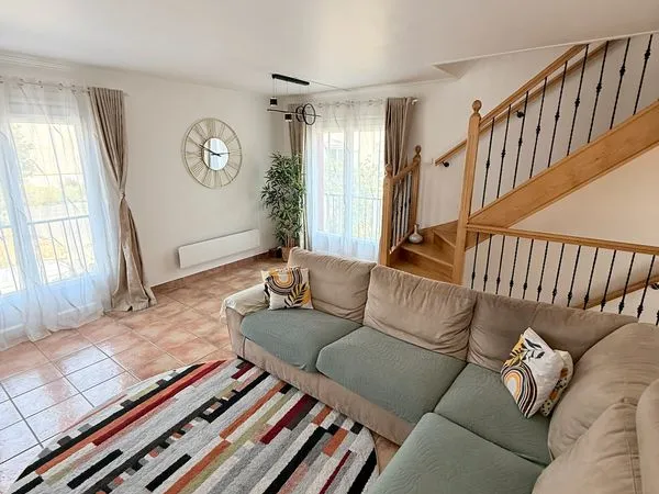 Maison familiale 98 m² - 3 chambres + bureau + garage - Maurepas - Écoles et gare à pied