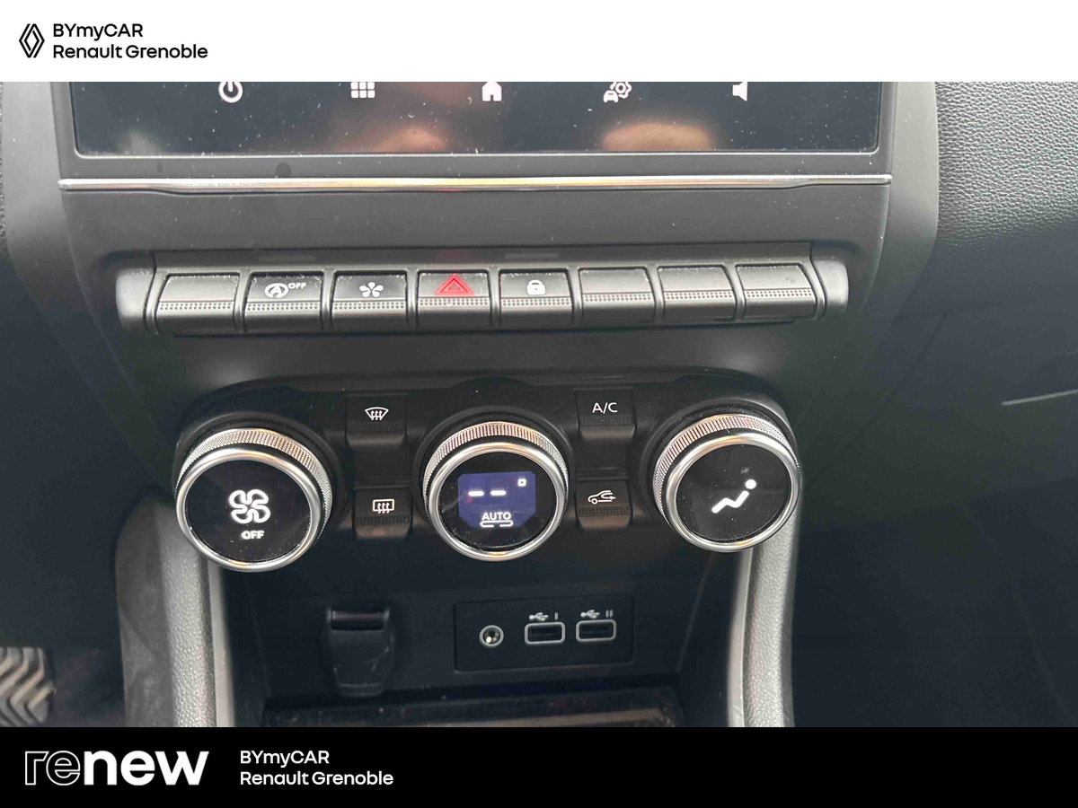 Renault Captur mild hybrid 140 — photo 17