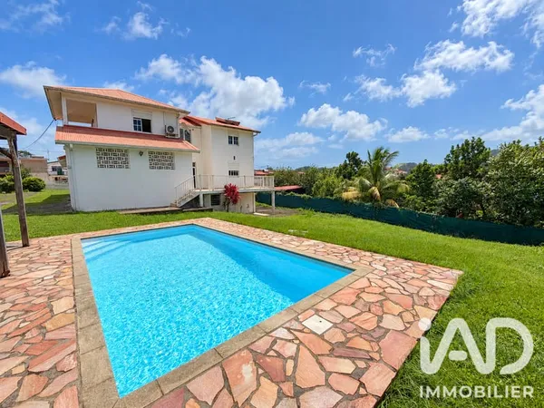 Maison 5 pièces 176 m²