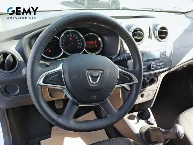 Dacia Sandero sce 75 — photo 13