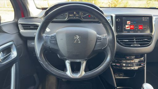 Peugeot 2008 1.2 PureTech 130 - Allure – 2018 – 66477 km – Essence – Boîte Manuelle — photo 39