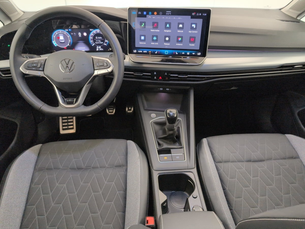 Volkswagen Golf 8 — photo 13