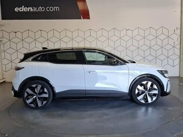 Renault Megane e-tech ev60 220 ch optimum charge — photo 5