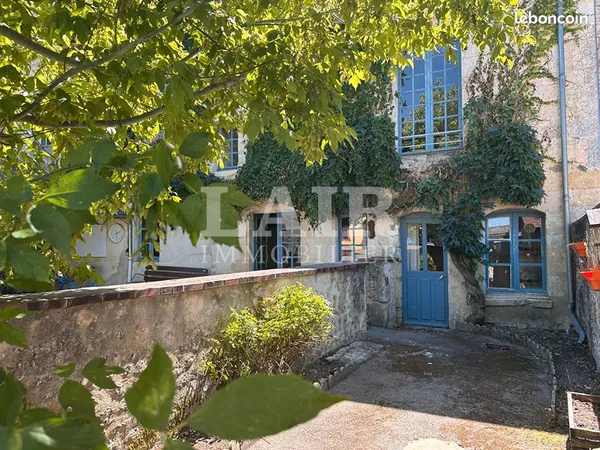 Maison 8 pièces 226 m²