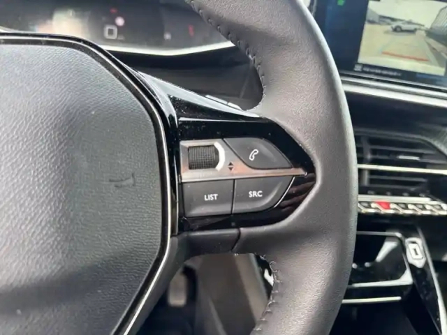 Peugeot 2008 puretech 130 s&amp;s eat8 — photo 20