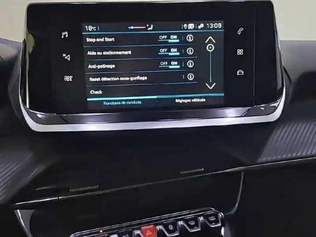 Peugeot 208 puretech 100 s&amp;s eat8 — photo 21