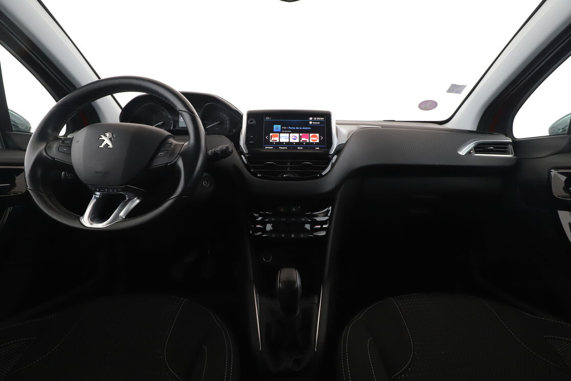 Peugeot 208 1.2 PureTech Allure — photo 11