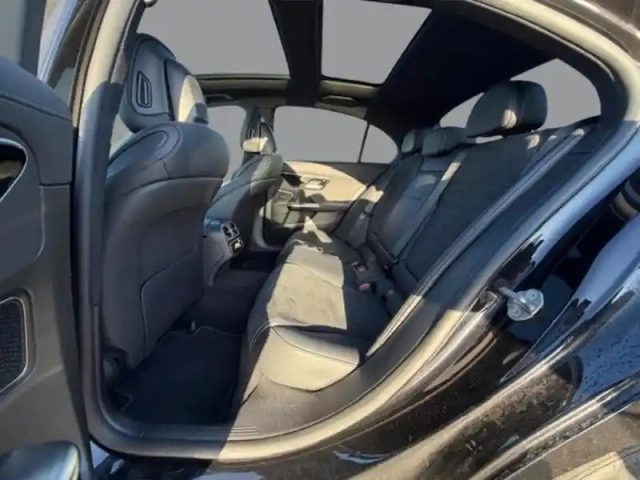 Mercedes Classe C 200 d amg line — photo 20