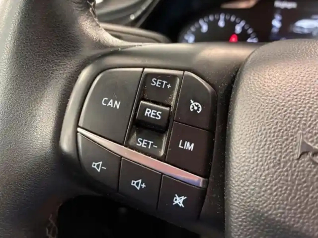 Ford Fiesta active 1.0 ecoboost 100ch s&amp;s pack euro6.2 — photo 4