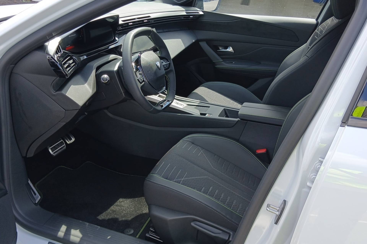 Peugeot 308 SW — photo 10