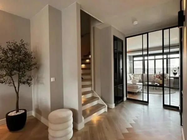 Appartement 4 pièces 183 m²