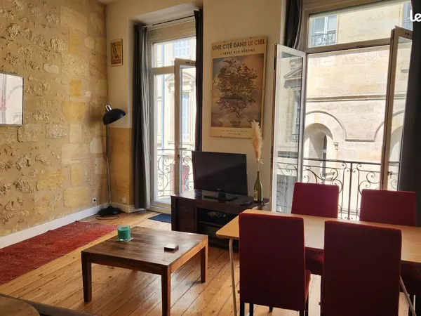 Bel appartement T2 meublé de 55m² Bordeaux centre