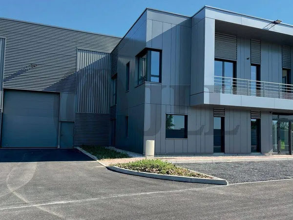 Local d'activité 1287 m²