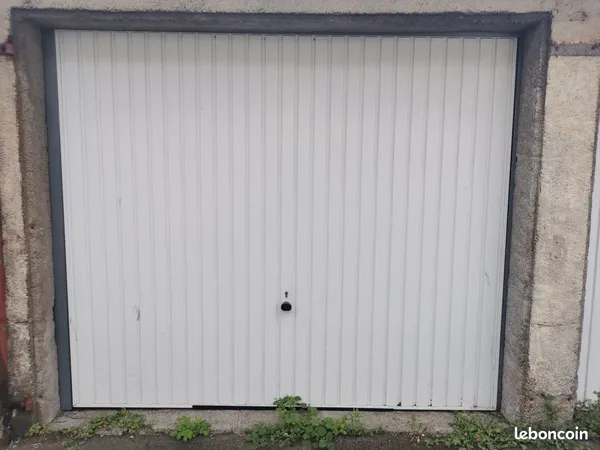 Box / Garage fermé - Rue Volney à Angers