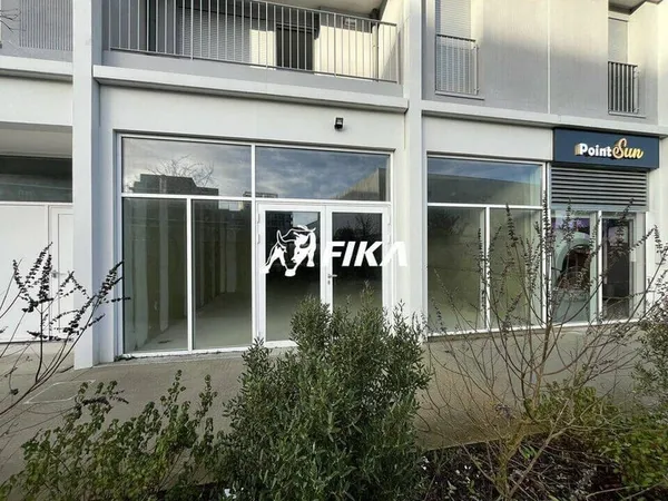 Local commercial 307 m²